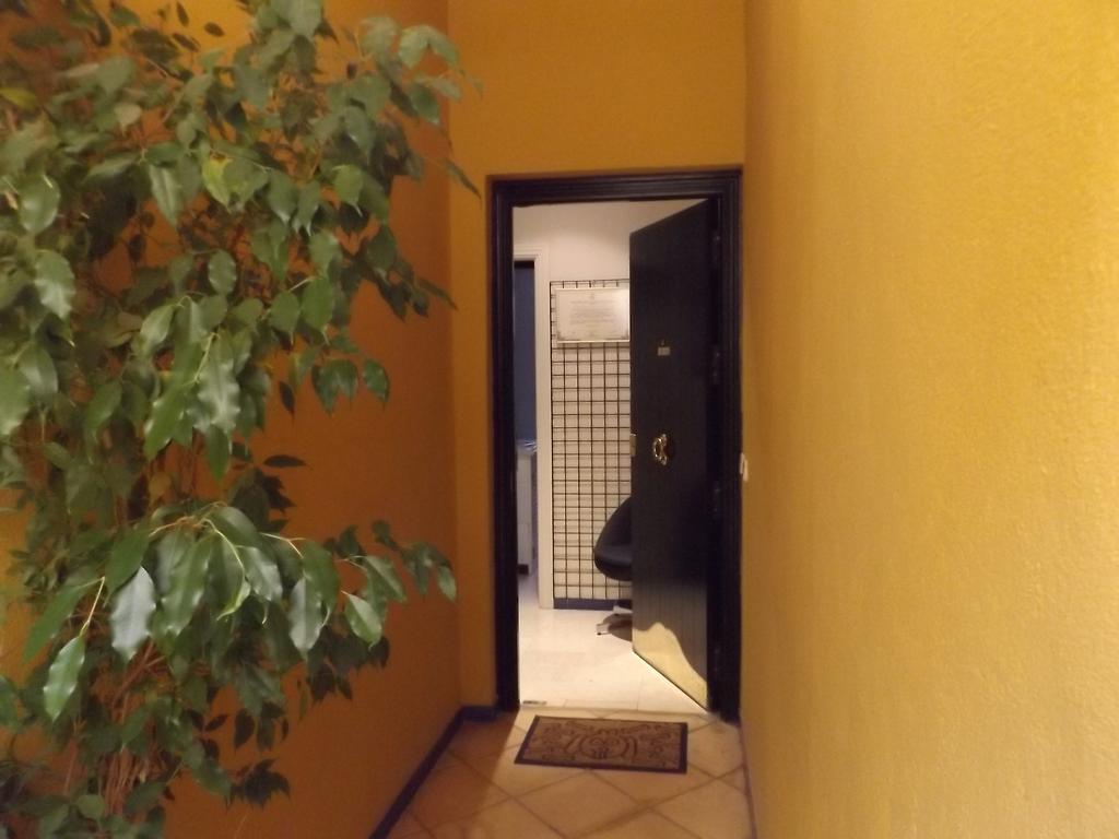 Alameda Donkey Parking Apartment Seville Exterior photo